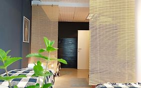 Lounge-Style-Hostel